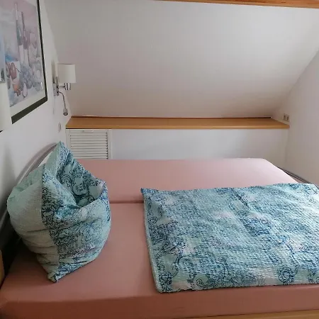 Max Apartment *