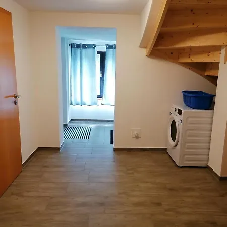 Max *